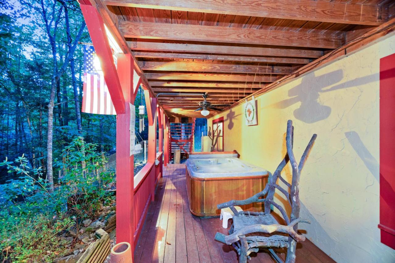 Moose Creek Lodge Sylva Exterior photo